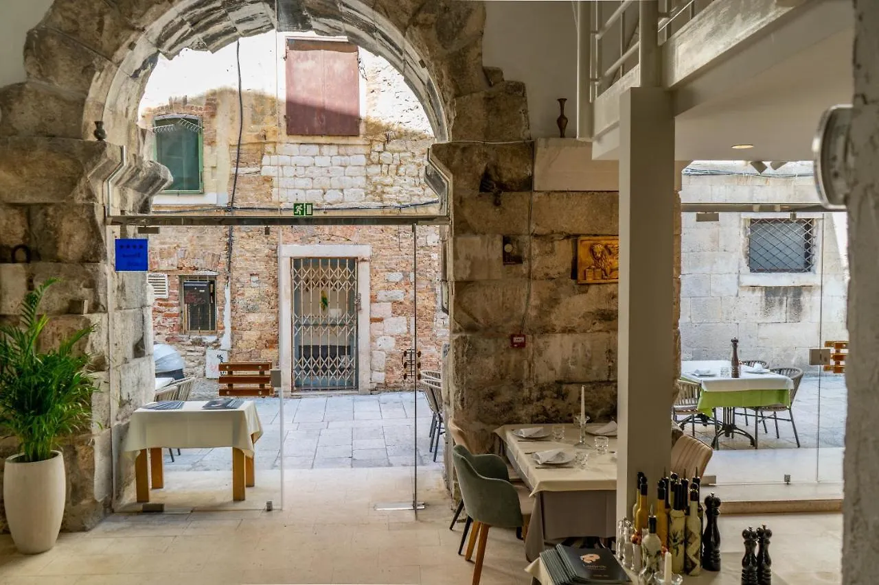 Leonis Restaurant & Rooms Spalato
